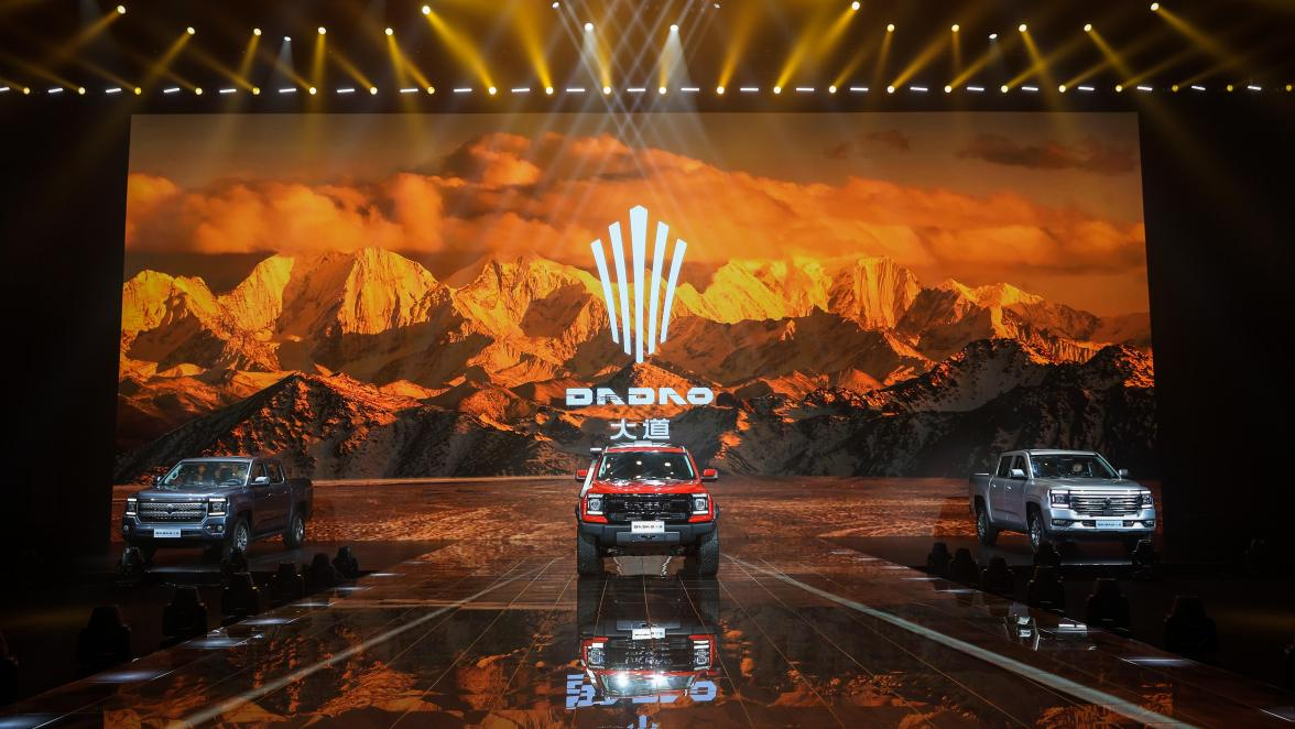 鯊魚王多變體汽車智能皮卡后箱蓋 江鈴皮卡大道品牌隆重發(fā)布 引領(lǐng)皮卡全場景時代