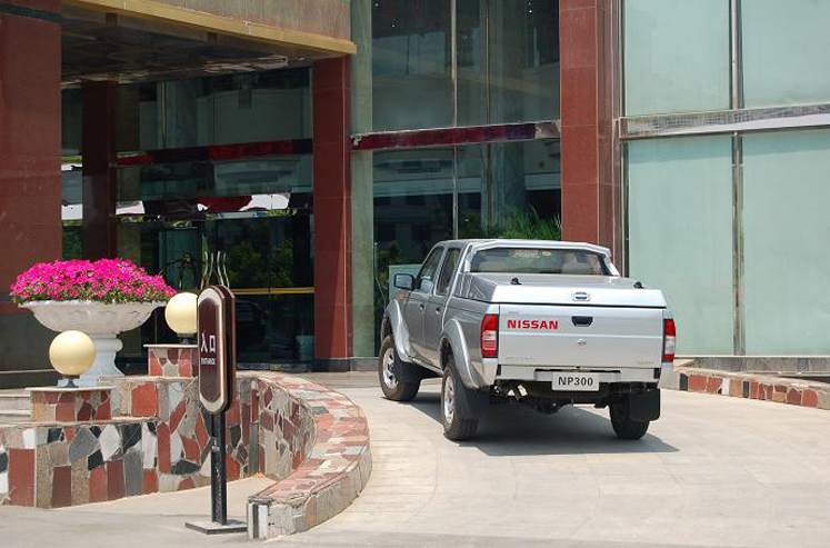 鯊魚王多變體汽車智能皮卡后箱蓋 鯊魚王多變體汽車智能皮卡后箱蓋